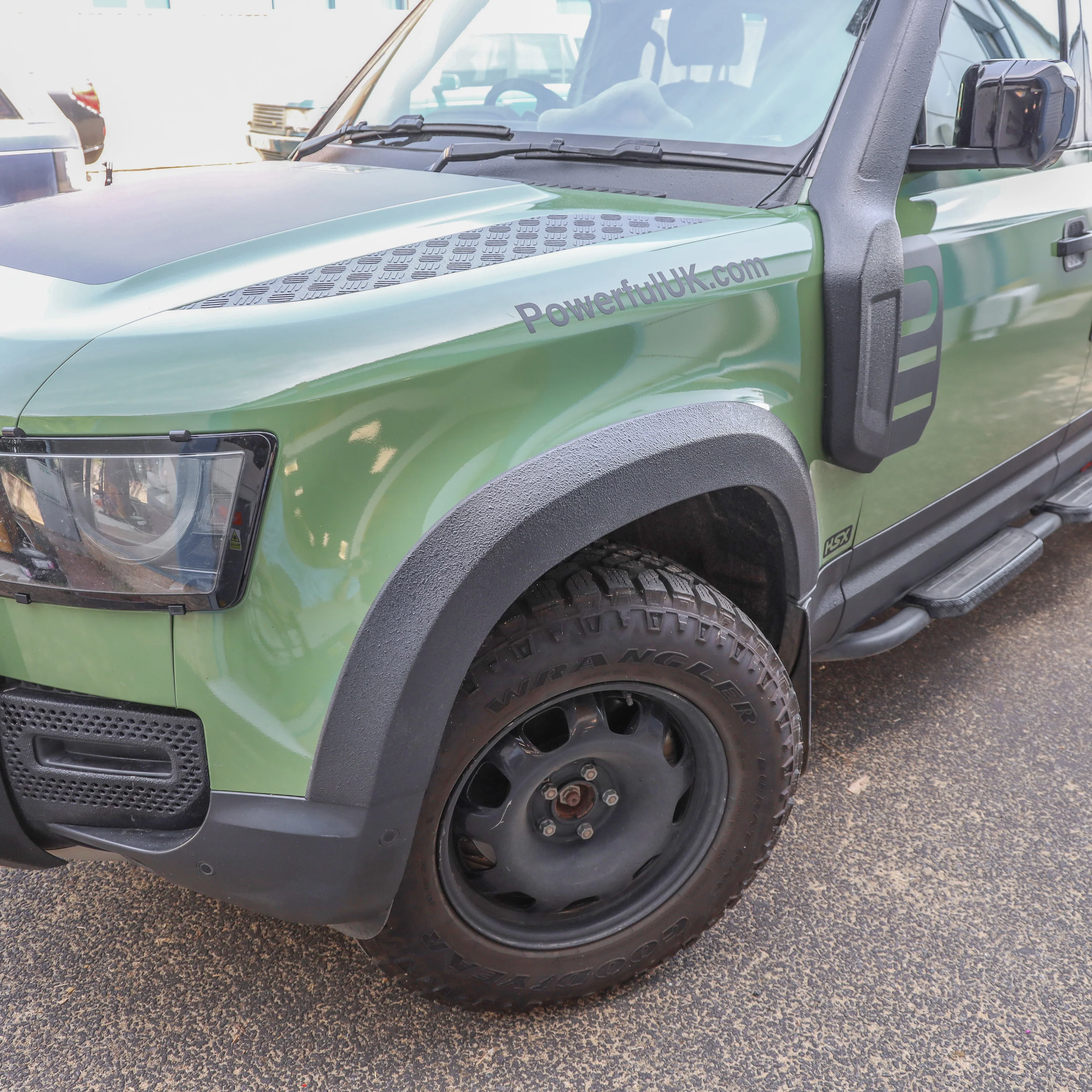 Black UPOL Raptor Paint 1 Litre (710ml liner + 240ml hardener) - Image 7