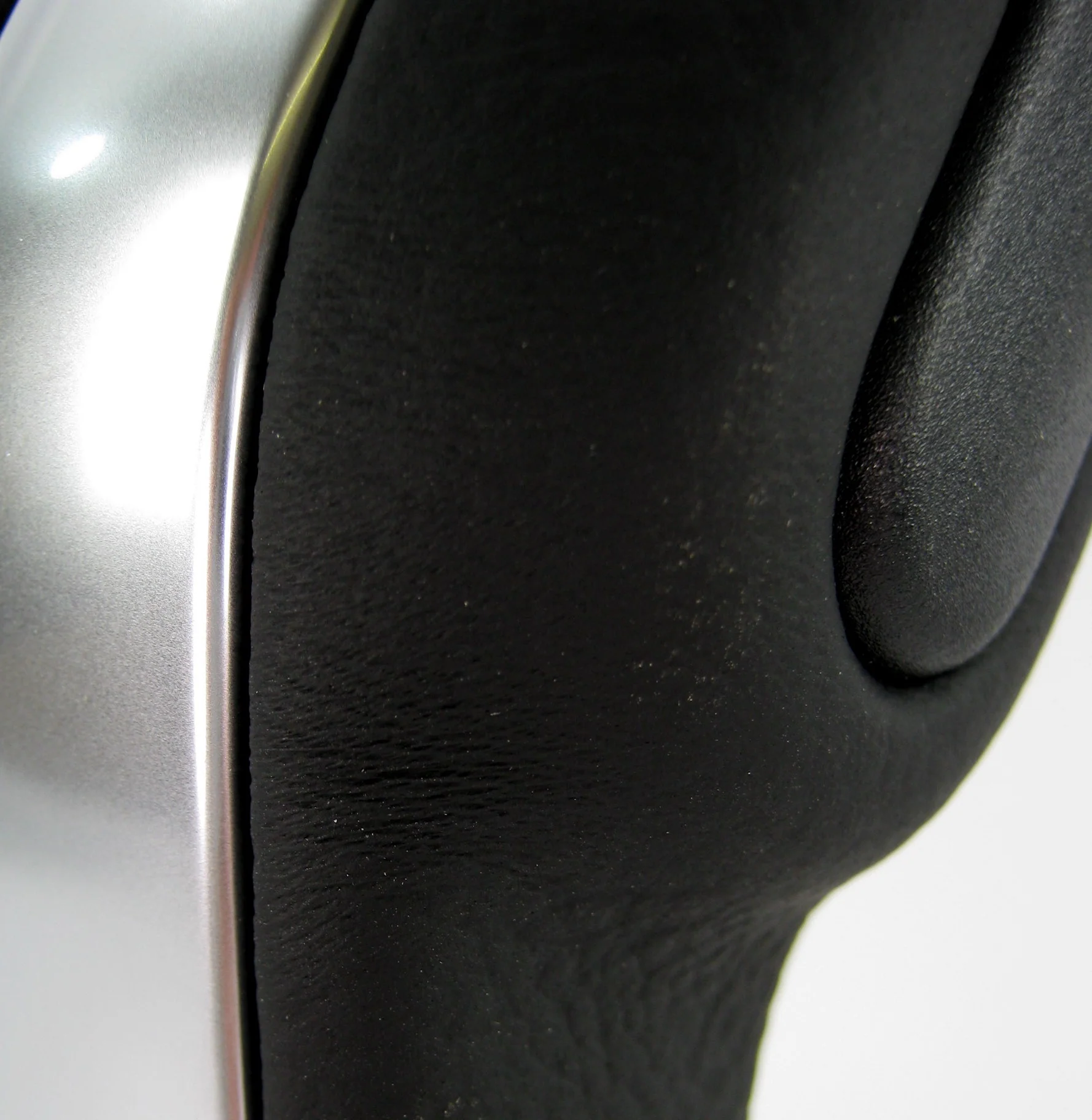 Gear Selector Automatic - Leather - for Land Rover Discovery 2 TD5 - Image 4