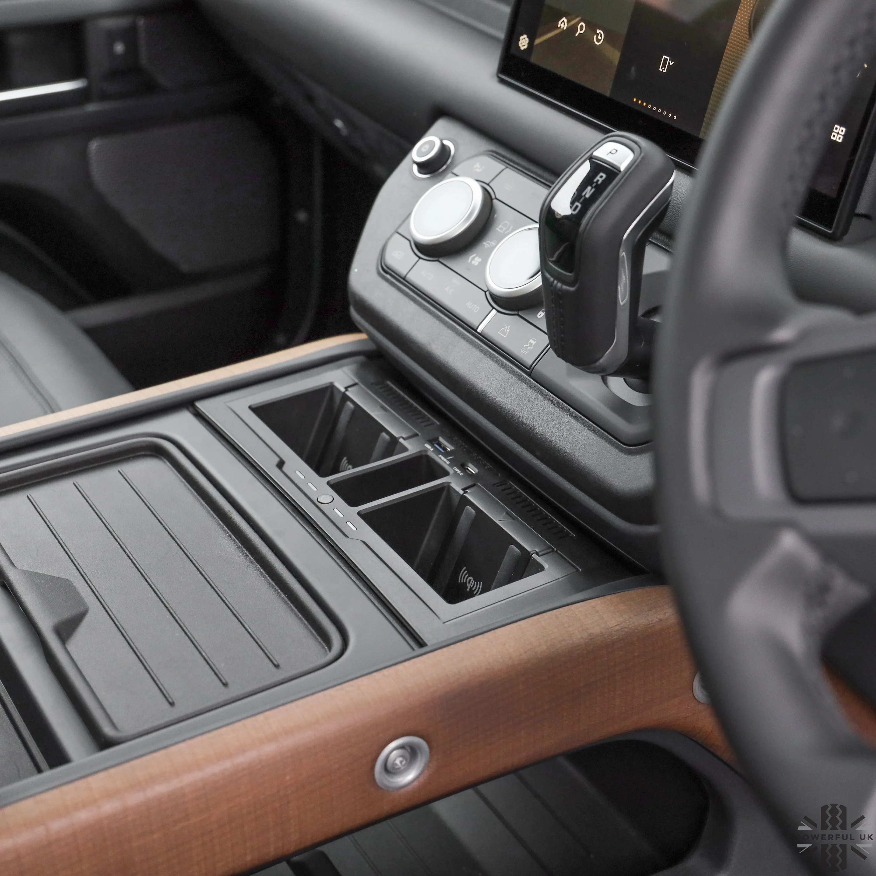 Twin Dock Wireless Charger for Land Rover Defender L663 - Image 7
