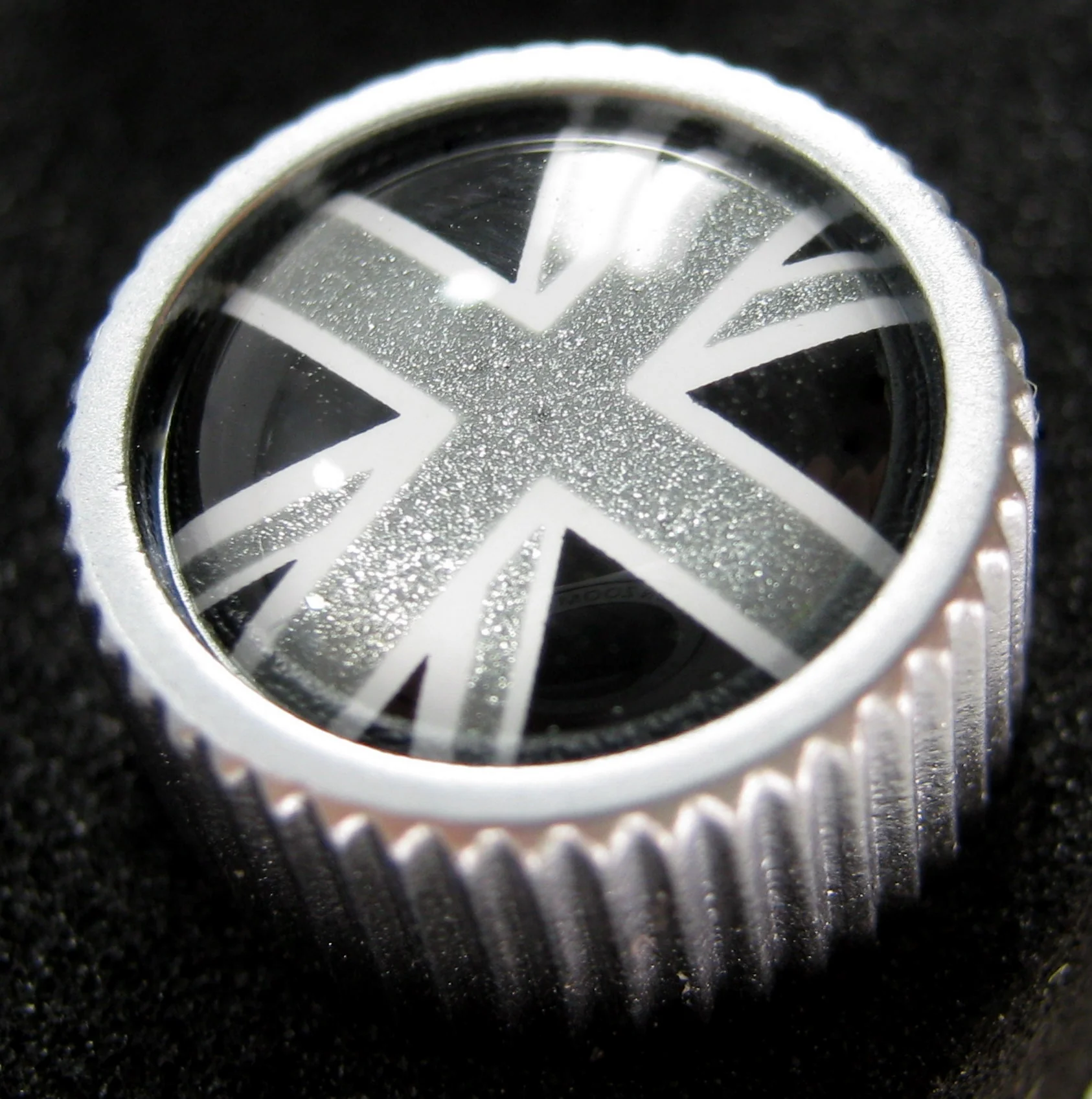 "Union Jack" Dust Valve Caps (4pc) Aftermarket for Land Rover - Image 9